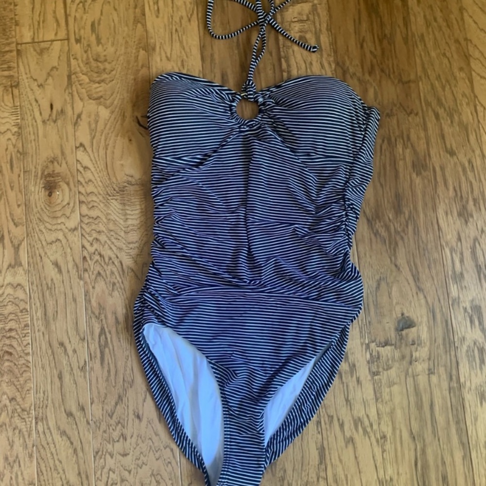New beach babe Australia swimsuit